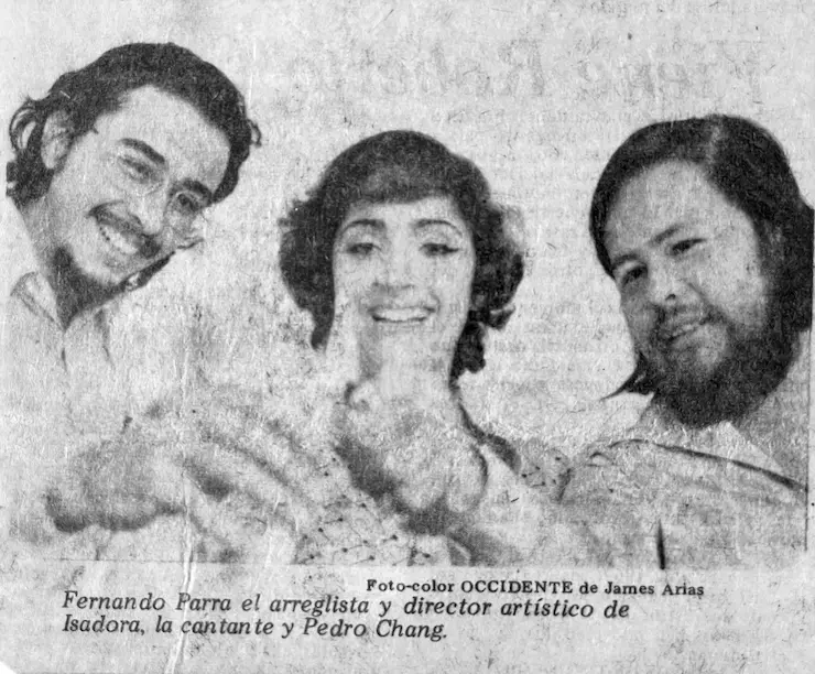 De izquierda a derecha: Fernando Parra, Isadora y Pedro Chang.
Fuente: Archivo Pedro Chang, cortesía de la familia Chang Saavedra.